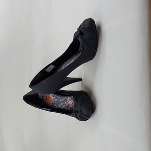 Rocket Dog Linen Orient Pumps in Black - NWOT